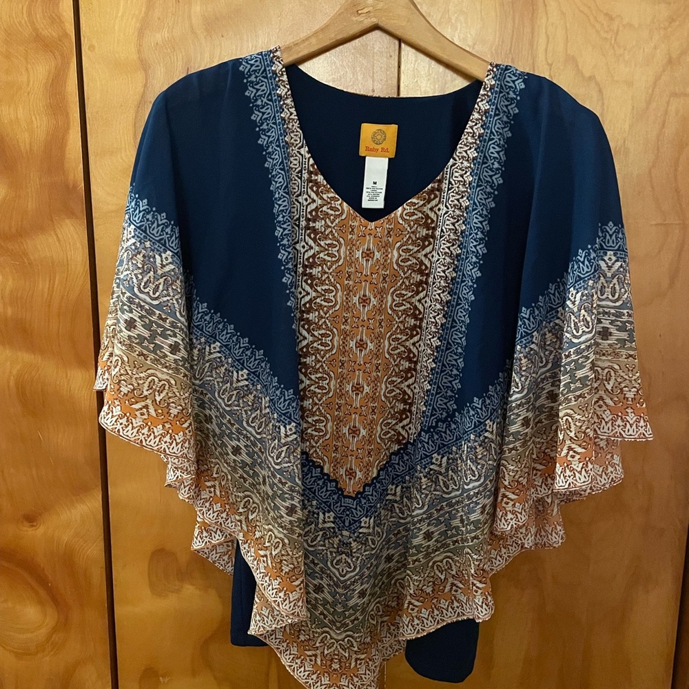 Ruby Rd. Size M bohemian top in earthy colors with navy undershirt